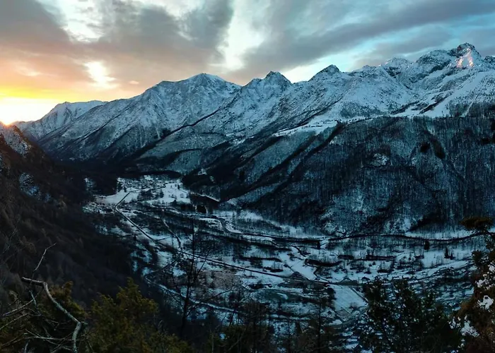 Orman Evi Skylodge 'il Rifugio Dell'anima' Usseglio